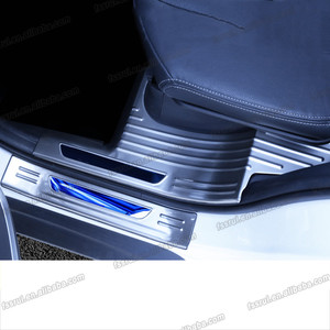 Cubierta protectora de umbral de puerta de coche, tablero protector de umbral de <span class=keywords><strong>maletero</strong></span>, decoración para <span class=keywords><strong>mitsubishi</strong></span> <span class=keywords><strong>outlander</strong></span> 2017, 2018, 2019, 2020, 2021, 2022 - Product Image 4