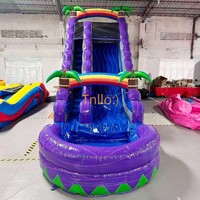 Toboggan aquatique gonflable double voie de qualité commerciale de 27 pieds avec palmier tropical en PVC pour parc de trampoline
