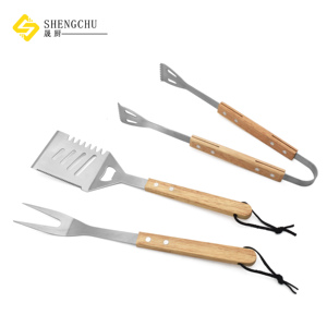 Juego de 3 Utensilios para Barbacoa de Acero Inoxidable Resistente, con Horquilla, Espátula y Pinzas, Mango Largo de Madera de Roble, Resistente al Calor, para Barbacoas Familiares - Product Image 1