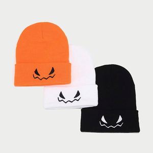 Cappello di Lana Ricamato con Zucca di Halloween e Piccolo Diavolo, Divertente Pullover in Maglia Arancione per Uomo e Donna - Product Image 2