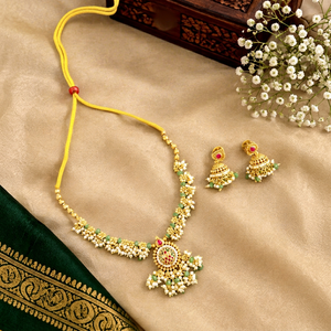 Ensemble collier et boucles d'oreilles ethniques pour femmes TISHYA DIAMOND, plaqué or, alliage de cuivre, imitation perle, perles vertes - Product Image 1