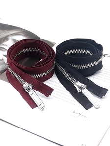 <span class=keywords><strong>Fermeture</strong></span> éclair polo en laiton n ° 5 de haute qualité <span class=keywords><strong>50</strong></span> <span class=keywords><strong>cm</strong></span> longueurs assorties blanches <span class=keywords><strong>fermeture</strong></span> à glissière à couture ouverte pour vestes écologiques en nickel - Product Image 4