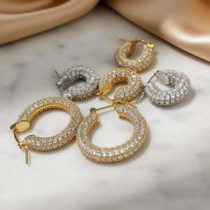 Orecchini a Cerchio di Lusso Placcati Oro con Cristalli per Donna, Gioielli da Festa, Finitura 22k, Incastonatura a Canale, Pezzo di Moda Distintivo - Product Image 2