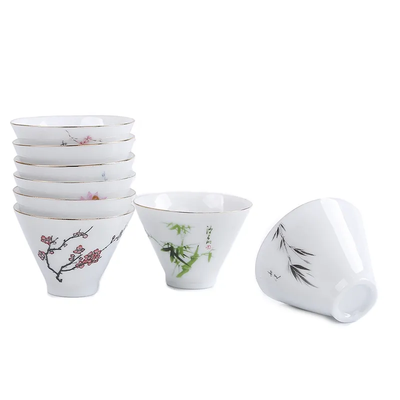 중국 화이트 세라믹 차 컵 세트 선물 작은 도자기 쿵푸 찻잔 40ml 50ml 70ml 사용자 정의 로고 도자기 차 컵 그릇