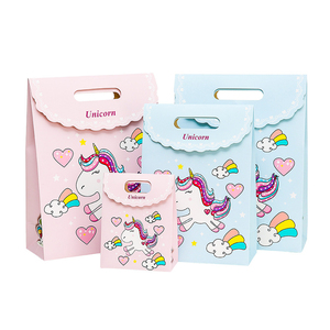 Sacchetti di Carta Riciclabili di Lusso per Bomboniere, Sacchetti Regalo Personalizzati con Logo Fustellato, Confezioni per Dolci e Regali - Product Image 6