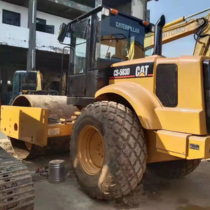 Stock |   Rouleau compresseur vibrant d'occasion Caterpillar le plus vendu - CAT CS-683E/CS-583D/CS-533E avec moteur diesel et pompe professionnels - Product Image 1