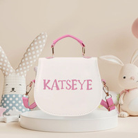 Sac à bandoulière tendance de style coréen, à thème groupe de filles, de haute qualité, avec rabat imprimé, forme carrée, polyvalent et décontracté