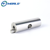 Pièces en acier inoxydable usinées sur commande OEM 304, tige de transmission à tête carrée, trou traversant, filetées, usinage CNC