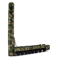 Modèle fini de véhicule de lancement de missile nucléaire stratégique intercontinental DF-61 de la Chine à l'échelle 1/72, pour exposition de parade