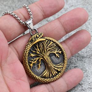 Colliers pendentifs personnalisés en acier inoxydable Yunnique, breloques Ouroboros Arbre de Vie Rune Nordique Mythologie Viking Gothique pour Hommes - Product Image 3