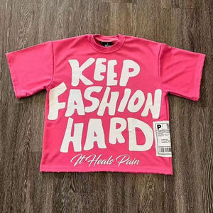 Camiseta Gráfica Personalizada de Algodón Grueso, Corte Cuadrado, Estampado Puff, Dobladillo Desgastado, Estilo Urbano Y2K Hip Hop para Hombre - Product Image 1
