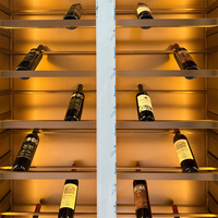 Meubles de maison réfrigérants de luxe personnalisés Armoires à vin en acier inoxydable Caves Étagères en métal Supports d'affichage pour bouteilles Baijiu