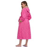 Robe de chambre longue d'hiver de luxe respirante en polaire corail brodée pour femme avec cordon de serrage imprimé léopard