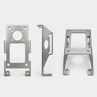 Soporte de Chapa Metálica de Acero Inoxidable OEM, Ranuras de Ajuste Rectangulares, Superficie Cepillada, Tolerancia 0.002~+/-0.005mm, Modelo SM