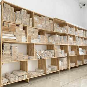 Directo de fábrica Blanco Imprimado 1X6 y 1X8 Moldura de pared de pino Reversible V-Joint/Shiplap para uso interior en hoteles y hospitales - Product Image 6