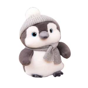 Venta al por mayor Super lindo peluche pequeño pingüino juguete suave relleno invierno bufanda pingüino muñeca pingüino de peluche bebé muñeca regalo - Product Image 1