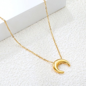 Nuevo Collar de Moda en Acero Inoxidable con Baño de Oro de 18K PVD, Diseño Minimalista de Media Luna, para Mujer - Product Image 5