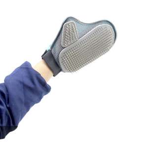 ถุงมือกรูมมิ่งขนสัตว์เลี้ยง Esun ผลิตจากโพลีเอสเตอร์เนื้อนุ่ม สองด้าน ใช้งานได้กับขนสัตว์ที่หยิก ยาว และสั้น - Product Image 2