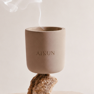 AIKUN Luxury Custom Logo Ceramic Jar Natural Plant Oil Pure Aromatherapy <b>Candle</b> Soy Wax Scented <b>Candle</b> with Gift Box - Product Image 2