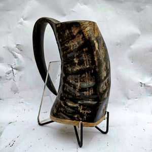 Jarra de Cerveza Vikinga Hecha a Mano Original, Taza de Cuerno de Búfalo Natural y Orgánico, Vaso Ecológico, Juego de Vajilla - Product Image 1