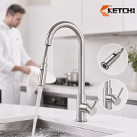 Robinet de cuisine contemporain avec douchette extractible, monocommande, col de cygne haute, finition brossée en laiton