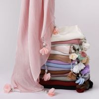 Nouveaux hijabs tendance 2026, hijab en satin vert sauge scintillant, hijab de luxe, couvre-chef avec perles et glands