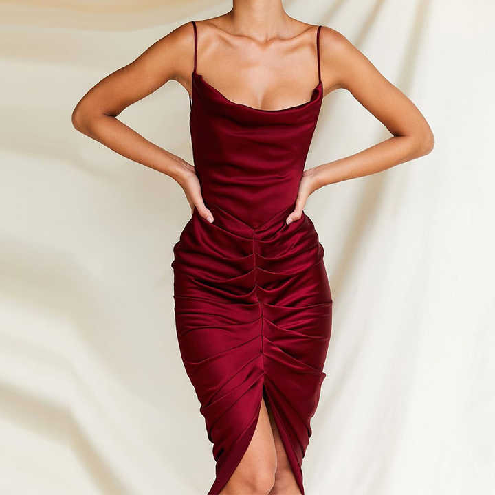 aerie bodycon dress Couture 824 - Short Stretch Satin Sheath Couleur:CAMEL August influencer fitting silhouette Ember Off Shoulder Sweater