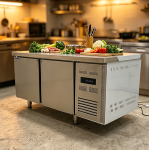 Contenitore Termico Multiuso in Acciaio Inox per Mantenere Freschi i Cibi, Ideale per Preparazione Alimenti in Mense e Aree di Ristorazione Istituzionale - Product Image 1