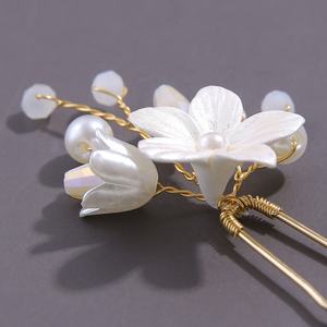 Épingles à cheveux florales faites à la main, fleurs en argile polymère, style bohème vintage, épingle à cheveux en forme de U avec fausses perles pour mariage - Product Image 5