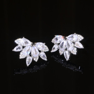 Orecchini da Donna con Foglie Floreali e Zirconia Cubica, Stile Sposa, Gioielli alla Moda - Product Image 2
