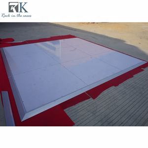 Pistes de danse blanches brillantes pour fêtes et événements, décorations de piste de danse noire à carreaux pour mariages - Product Image 1