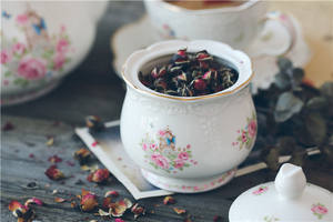 Juego de Tazas y Platos de Cerámica de Hueso de China, Estilo Europeo, Fresco y Pastoral, Chapado en Oro, de Lujo, Ecológico y Duradero, para el Té de la Tarde - Product Image 5