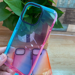 Funda de TPU con Degradado de Color para <span class=keywords><strong>iPhone</strong></span> 15 Pro con Borde de TPE y Protección Antigolpes para Golpes Accidentales en Lugares Concurridos - Product Image 2