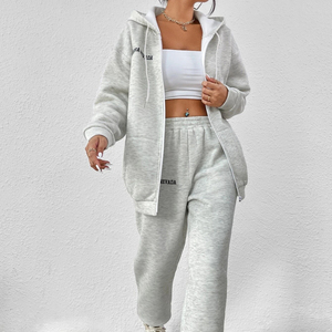 OEM Marques Célèbres Ensemble de Gym Vêtements pour Femmes Bas Mqo Luxe Hiver Cordon Ensemble Broderie Personnalisée <span class=keywords><strong>Cargo</strong></span> Survêtement Zippé - Product Image 1