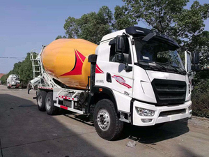 Bétonnière <span class=keywords><strong>mont</strong></span>ée sur camion de haute qualité XS414 8*4 14m³ avec prix d'usine pour l'ingénierie routière et ponteuse - Product Image 5