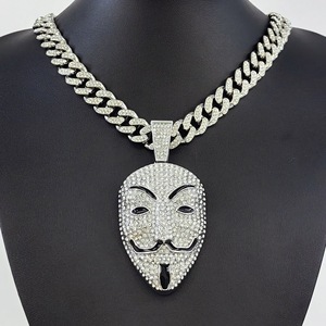 Collana con Ciondolo a Maschera di Strass, Catena Cubana con Zirconi, Placcata in Oro, Gioielli Hip Hop per Feste - Product Image 4