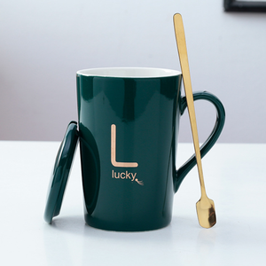 <span class=keywords><strong>Tazza</strong></span> di <span class=keywords><strong>ceramica</strong></span> creativa <span class=keywords><strong>nome</strong></span> lettera <span class=keywords><strong>tazza</strong></span> di acqua in <span class=keywords><strong>ceramica</strong></span> coppia <span class=keywords><strong>tazza</strong></span> di caffè regalo <span class=keywords><strong>con</strong></span> cucchiaio e coperchio - Product Image 4