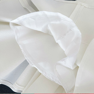 <span class=keywords><strong>Abito</strong></span> <span class=keywords><strong>nero</strong></span> senza maniche con <span class=keywords><strong>doppio</strong></span> <span class=keywords><strong>petto</strong></span> e bottoni pieghettati in vita e soffice gonna corta - Product Image 6