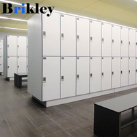 Armario con Casilleros HPL para Oficina en Casa Brikley, Casilleros para Vestuario, Bancos, Estructura Resistente al Agua y Desmontable, Garantía de 5 Años