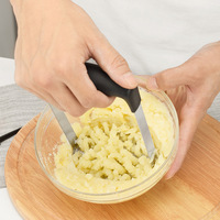 Écraseur à pommes de terre manuel en acier inoxydable 430 avec poignée confortable en PP, compatible lave-vaisselle, réutilisable, outil de cuisine portable