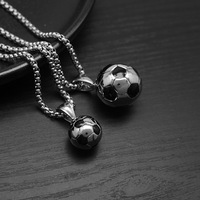 Kalung Sepak Bola Hip Hop Vintage Pvanti Anti Karat Lapis Emas 18k Liontin Baja Tahan Karat Perhiasan Fashion Berkualitas untuk Pria