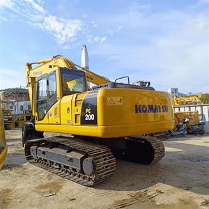 Pelleteuse d'occasion komatsu pc210 pc220 pelle d'occasion komatsu machine pc200 en vente à dubai - Product Image 2