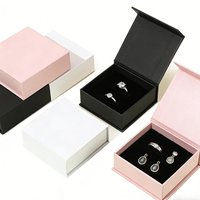 Boîte magnétique noire haut de gamme avec logo personnalisé pour cadeaux d'entreprise de luxe et emballage rigide en carton finition mate