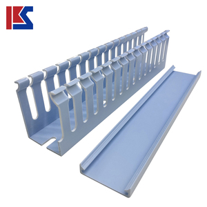 Goulotte de câbles grise, goulotte de câbles <span class=keywords><strong>en</strong></span> <span class=keywords><strong>plastique</strong></span>, conduit électrique, goulotte de câbles à fentes - Product Image 4