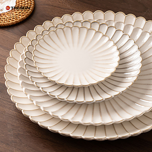 Venta Directa de Fábrica: Plato de Cerámica de Porcelana con Diseño Retro de Crisantemo, Exquisito y Ecológico para el Hogar - Product Image 5