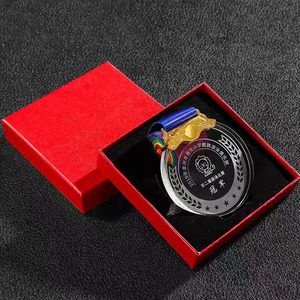Medalla de Fútbol de Cristal Premium (Oro/Plata/Bronce) - Premio de Cristal Facetado Personalizable para Campeones y MVPs - Grabado Láser, UV - Product Image 1