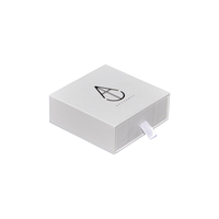 Caja de Regalo Moderna y Ecológica con Cajón, Logotipo Personalizado, Recubrimiento UV, Laminado Mate y Grabado en Relieve para Empaque de Joyería