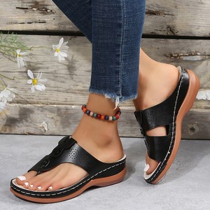 Nouvelles pantoufles grande taille pour <span class=keywords><strong>femme</strong></span>, à bout rond et entre-doigts, confortables, à semelle épaisse, imprimé léopard, à <span class=keywords><strong>talon</strong></span> <span class=keywords><strong>compensé</strong></span> - Product Image 3