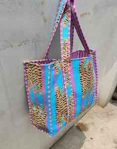 Bolso Tote de Algodón Acolchado con Estampado de Tigre, Bolso de Hombro Suave para Mujer, Bolso de Compras Hecho a Mano, Bolso de Viaje para Uso Diario - Product Image 5