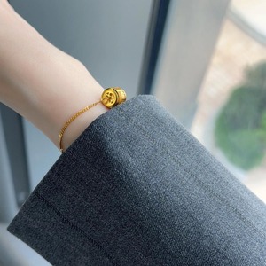 Nuevo Collar con Letras Doradas de Estilo Antiguo 2025 para Mujer, Diseño Minoritario de Lujo Ligero, Combinable con Todo, Regalo Ideal - Product Image 3